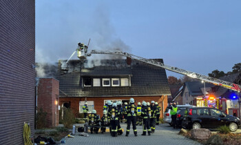 Lingen – Einfamilienhaus in der Von-Eichendorff-Straße in Flammen