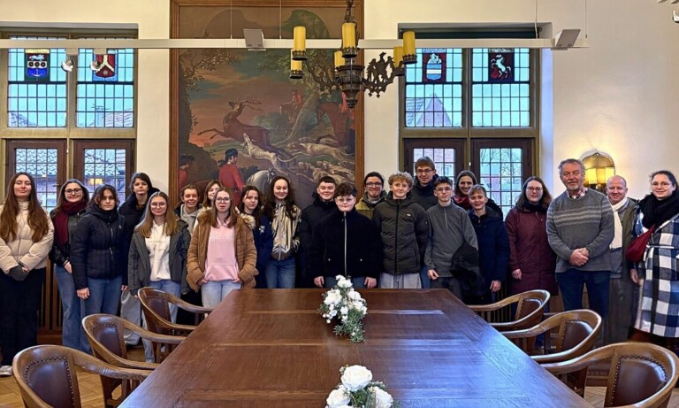 Französischer Besuch im Rathaus: Austauschschüler aus Marchiennes zu Gast in Meppen