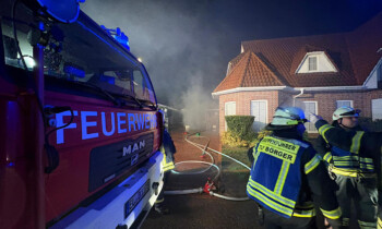 Börger – Gebäudebrand an einem Mehrfamilienhaus – Garage in Vollbrand