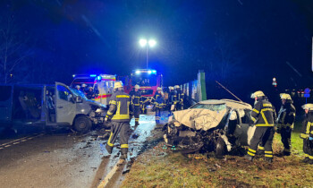 Lingen – Frontalkollision auf B70 – Fahrer lebensgefährlich verletzt