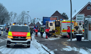 Lingen – Rauchentwicklung durch defekte Heizung – Feuerwehr holt Bewohner aus Haus