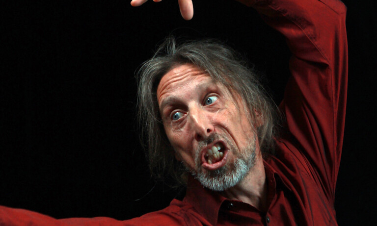 Rainer Rudloff liest aus Werken rund um das Thema Duft in der Lingener Stadtbibliothek