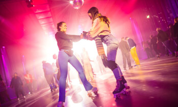 Skatejam Rollschuhdisco bringt Bewegung, Musik und Retro-Feeling in die Alte Weberei Nordhorn