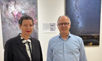Kunst im Krankenhaus – Ausstellung „Kosmos“ im Bonifatius Hospital eröffnet