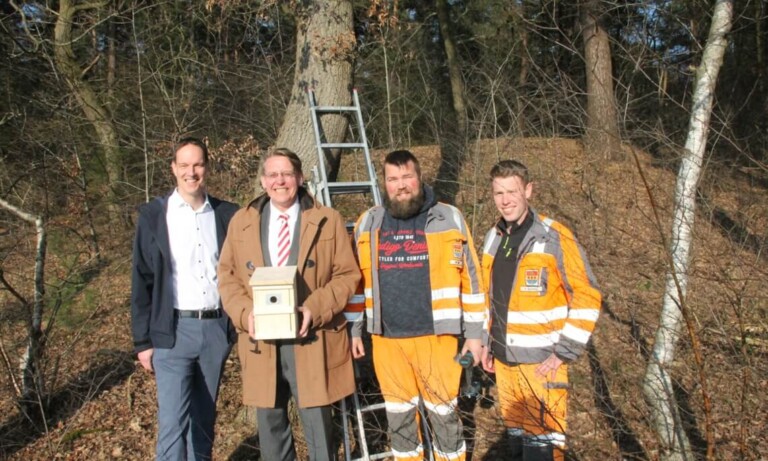 Meppen – Tierische „Helden“ gegen Raupenbefall