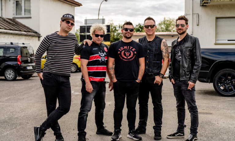 „Opium für‘s Volk“ – Die Toten Hosen Tribute Band live in der Alten Weberei Nordhorn