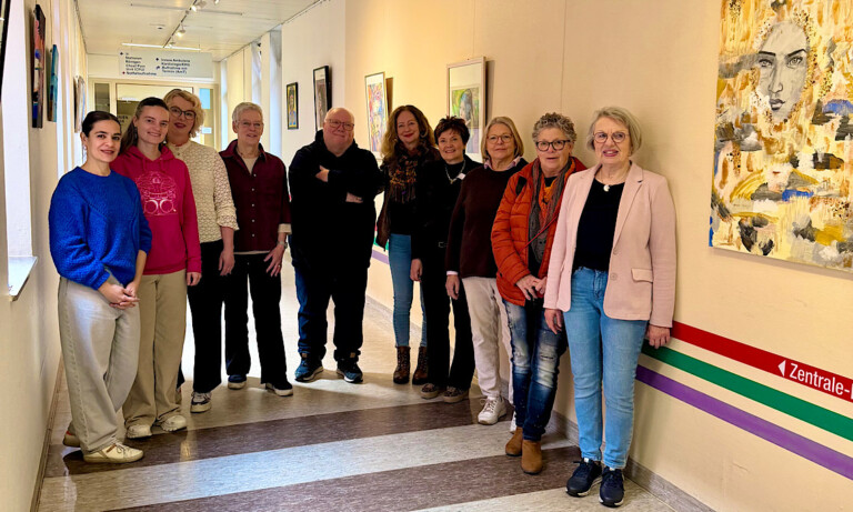 Kunstschule Zinnober stellt im Marien Hospital aus