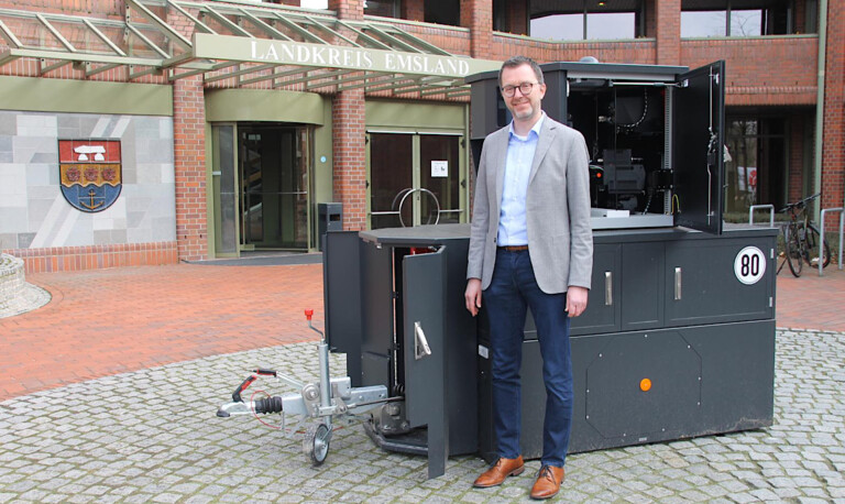 Landkreis Emsland schafft semi-stationäre Messanlage zur Unfallprävention an