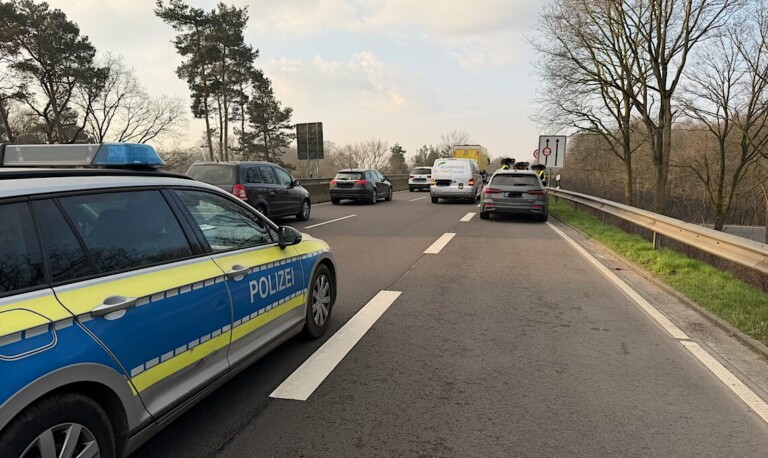 Meppen – Unfall im stauenden Verkehr auf B70