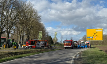 Haren – 2 Insassen eines Pkw bei Kollision mit Traktor verletzt