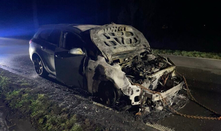 Dohren – Pkw gerät während der Fahrt in Brand