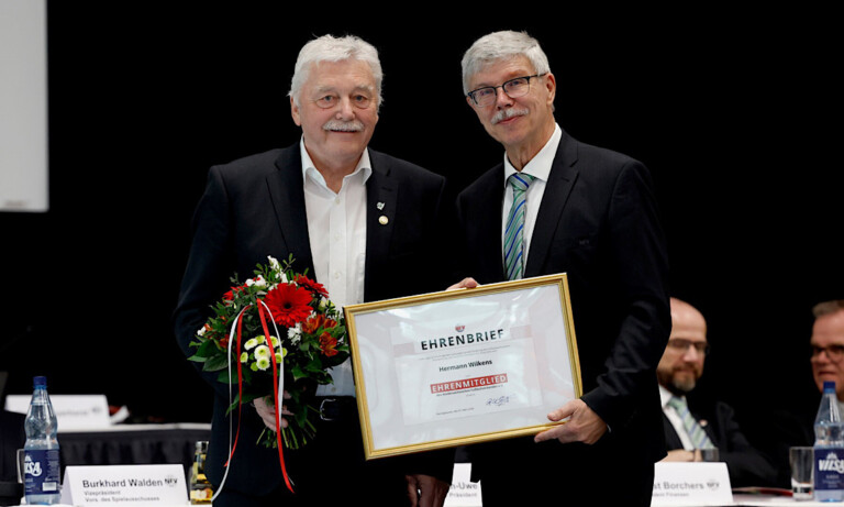 Hermann Wilkens zum NFV-Ehrenmitglied ernannt – Lebenswerk für den Fußball gewürdigt