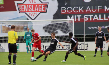 Meppener Stadtderby unter Flutlicht – VFL Emslage empfängt SF Schwefingen