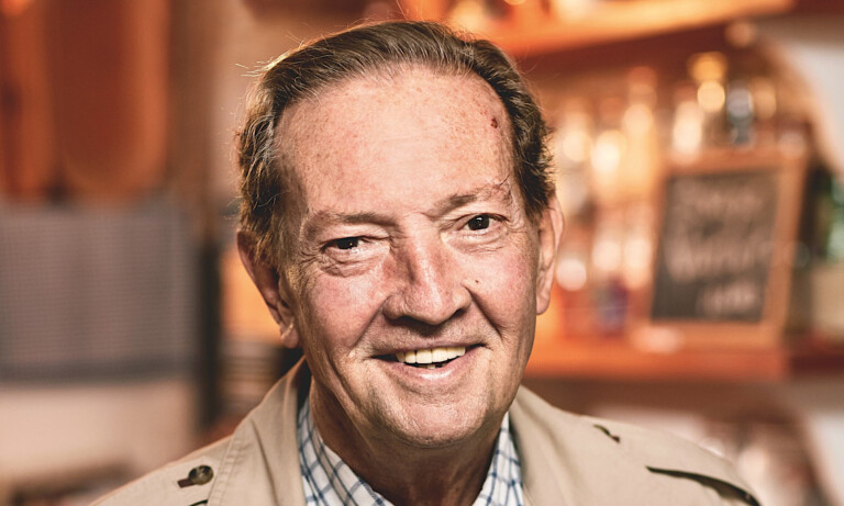 Ein weinselig französischer Krimiabend in der Stadtbibliothek Nordhorn