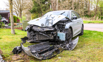 Lathen – Frontal gegen Baum – Zwei Verletzte