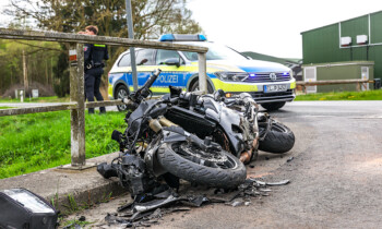 Twist – Motorrad kollidiert mit Traktor
