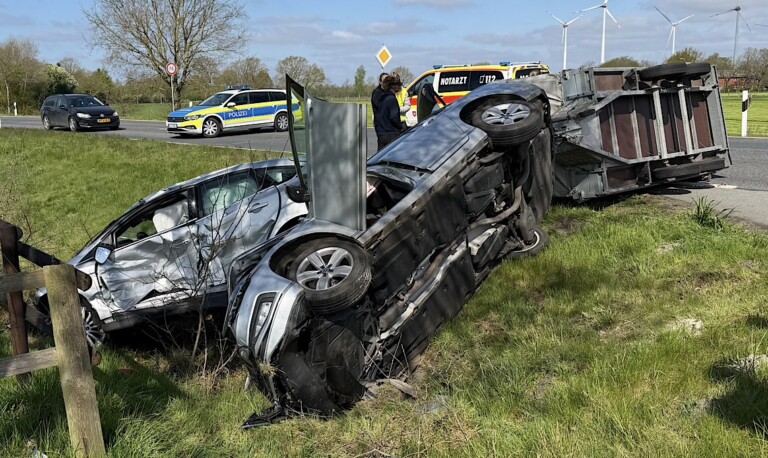 Rhede – Crash im Kreuzungsbereich auf Bellingwolder Straße