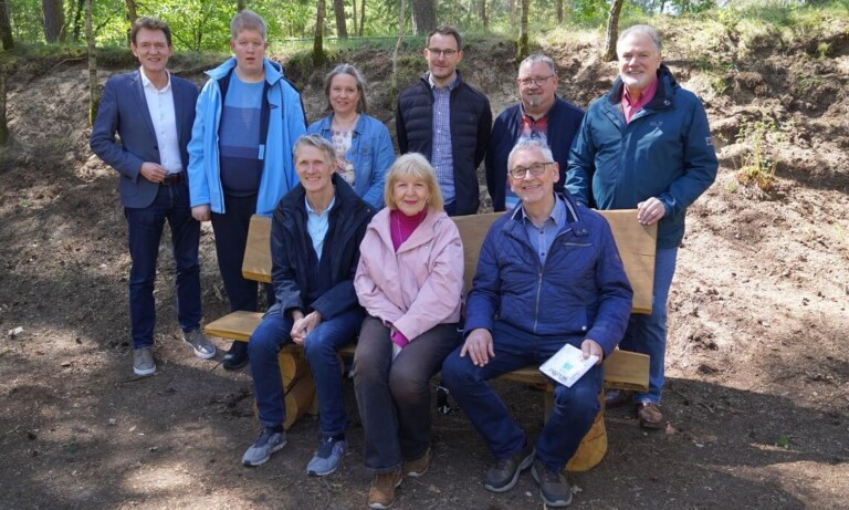 Lingen – Beirat für Menschen mit Behinderungen spendet Bank für Motorik-Fun-Park im Kiesbergwald