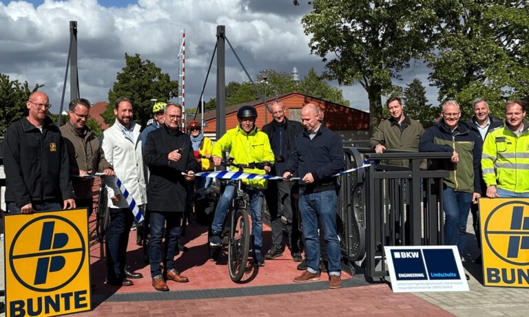 Meilenstein für den Radverkehr: Neue Drehbrücke und Fahrradstraße in Haren (Ems) offiziell freigegeben