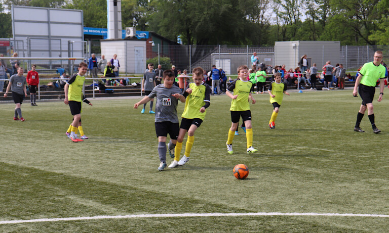 Erfolgreicher Start der InduS-Emslandliga beim SV Meppen