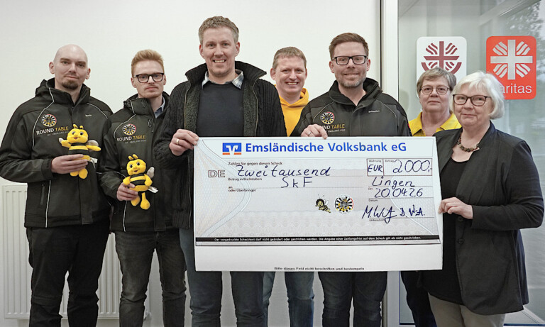 Biener Landbäckerei Wintering und Round Table 166 überreichen dem SkF Ems-Vechte eine 2.000€-Spende