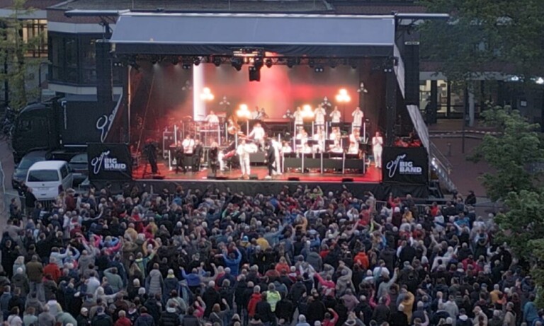 Musik-Highlight der Extraklasse – Big Band der Bundeswehr und Max Mutzke begeistern Haren