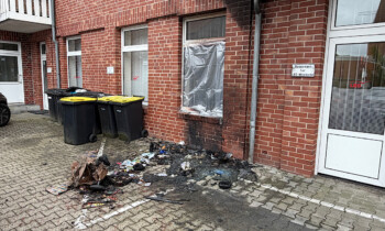 Meppen – Mehrere Mülltonnen geraten in Brand – Polizei sucht Zeugen