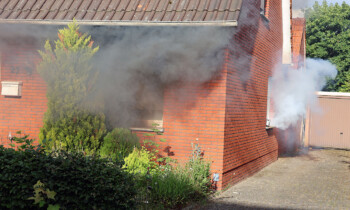 Meppen – Explosion in Einfamilienhaus – Feuerwehr und DRK proben Ernstfall