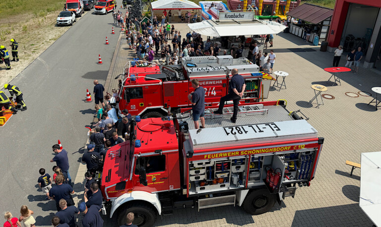 90 Jahre Feuerwehr Schöninghsdorf – Tag der offenen Tür lockte zahlreiche Besucher an