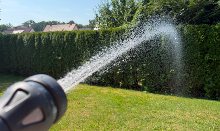 Trinkwasser-Ampel auf ROT: Kritische Situation – Wasserverbrauch soll deutlich eingeschränkt werden