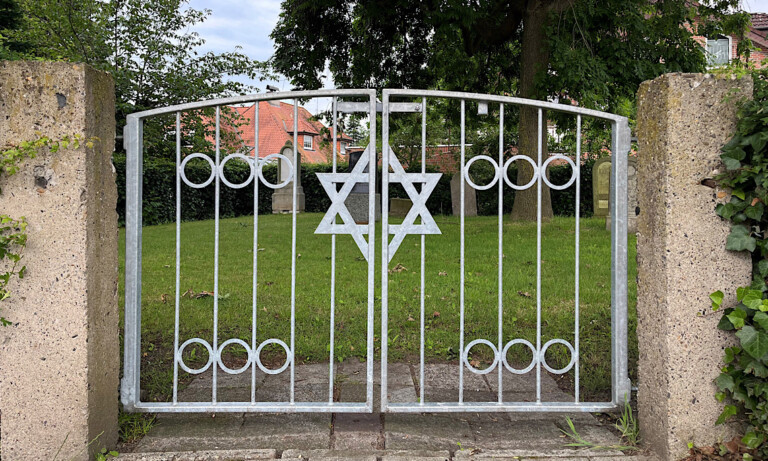 Jüdischer Friedhof Haren – Neues Tor als Zeichen gegen Antisemitismus