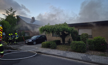 Aschendorf – Feuerwehr löscht brennenden Schuppen am Wohnhaus