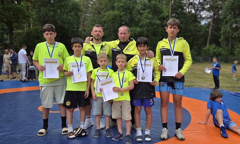 Erfolgreicher Auftritt der Ringer des TV Meppen beim 33. Opel-Cup in Torgelow