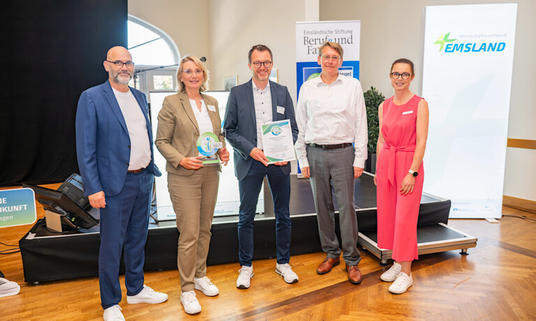 Landkreis Emsland erhält Gütesiegel der Stiftung Beruf und Familie – Mitarbeiterorientierte Personalpolitik
