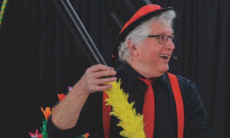Zaubershow für Kinder und (Groß-)Eltern in der Nordhorner Kornmühle