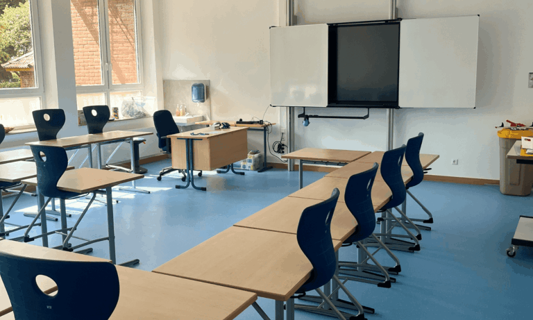 Pünktlich zum Schulstart: Grundsanierte Unterrichtsräume an der Maximilianschule Rütenbrock fertiggestellt