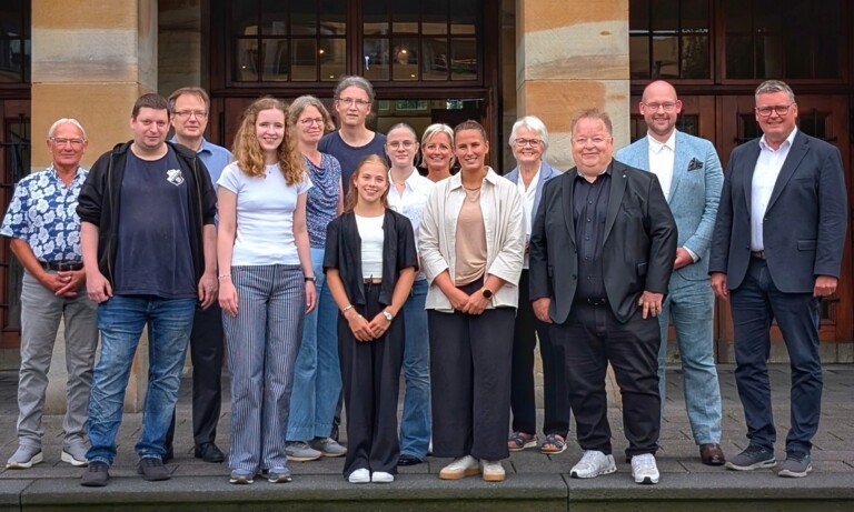 Stadt Nordhorn würdigt Erfolge in Sportakrobatik und Schach