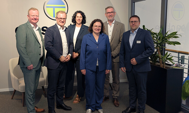Andrea Nahles Fan der Ems-Achse – Vorstandsvorsitzende der Bundesagentur für Arbeit zum Info-Austausch in Papenburg