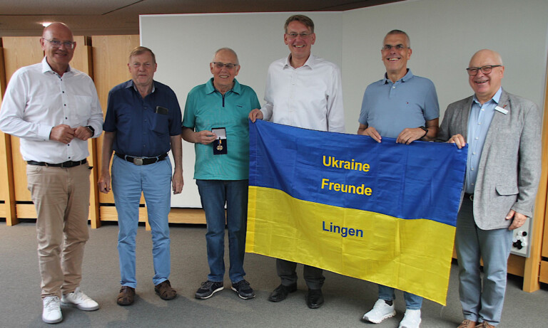 Hinrikus Ude vom „Freundeskreis-der-Ukrainefahrer-Lingen“ erhält Auszeichnung der Oblast Tscherniwzi