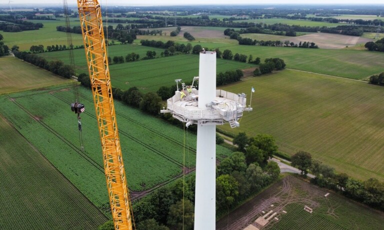 Aus Meppen auf die weltgrößte Windmesse: MFB baut Windräder ohne Sprengung zurück
