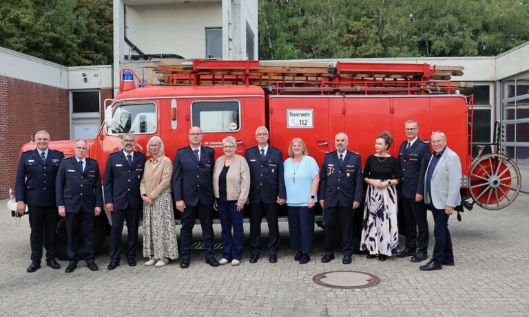 165 Jahre Feuerwehrerfahrung in Meppen geehrt