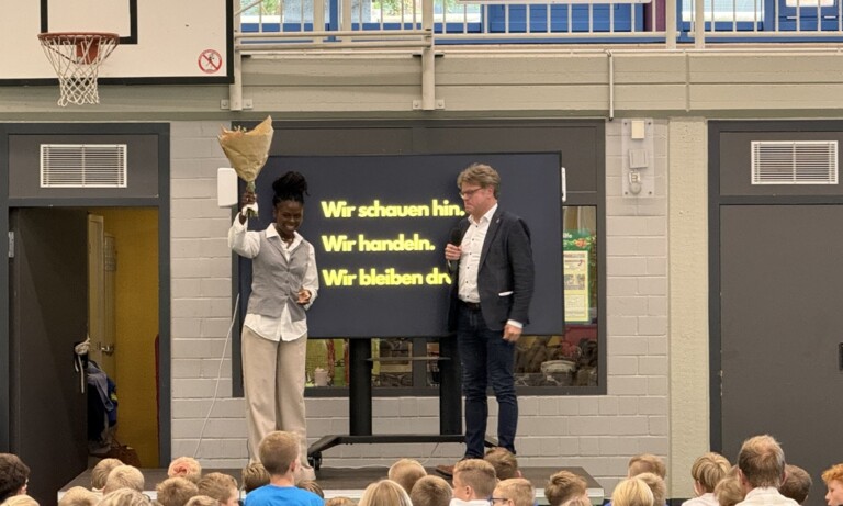 Gymnasium Marianum Meppen feiert Jubiläum: 10 Jahre „Schule ohne Rassismus – Schule mit Courage“