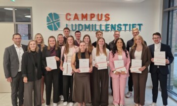 Examensübergabe am Campus Ludmillenstift Meppen: Erfolgreicher Abschluss für Physiotherapie und Pflege
