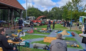 Kartoffeltag am Heimathaus in Teglingen am 26. September