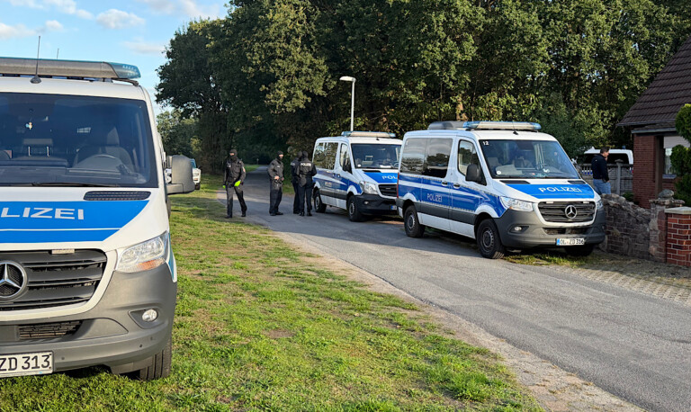 Großer Polizeieinsatz am frühen Morgen in Meppen – Wohnhaus durchsucht