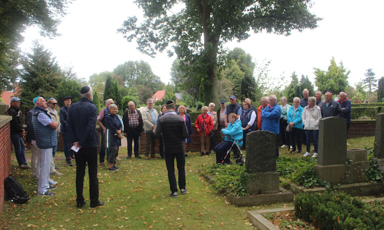 Führung über den Jüdischen Friedhof in Lingen
