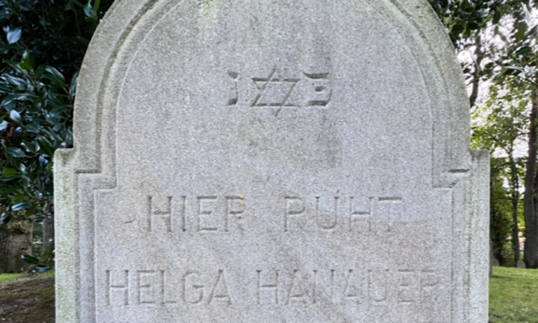 Führung über den Jüdischen Friedhof in Lingen erinnert an Helga Hanauer
