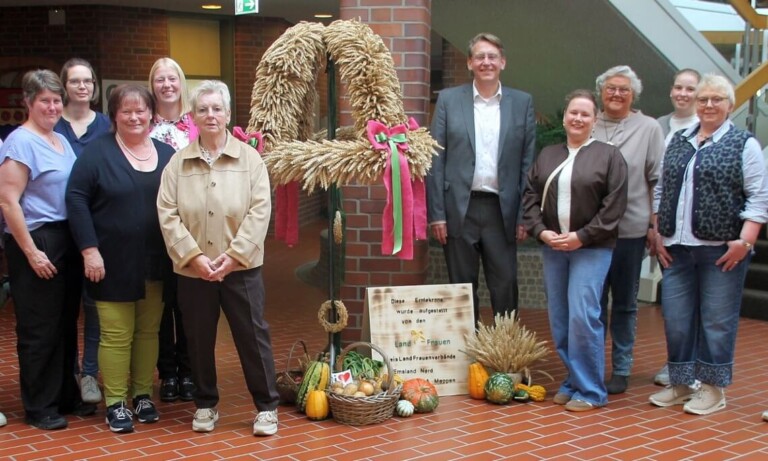 Erntekrone im Meppener Kreishaus: Landwirtschaft im Fokus