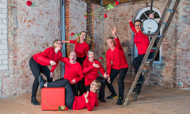 Rasante Achterbahnfahrt der Impro-Gefühle – „Platt up Zack“ in der Nordhorner Kornmühle